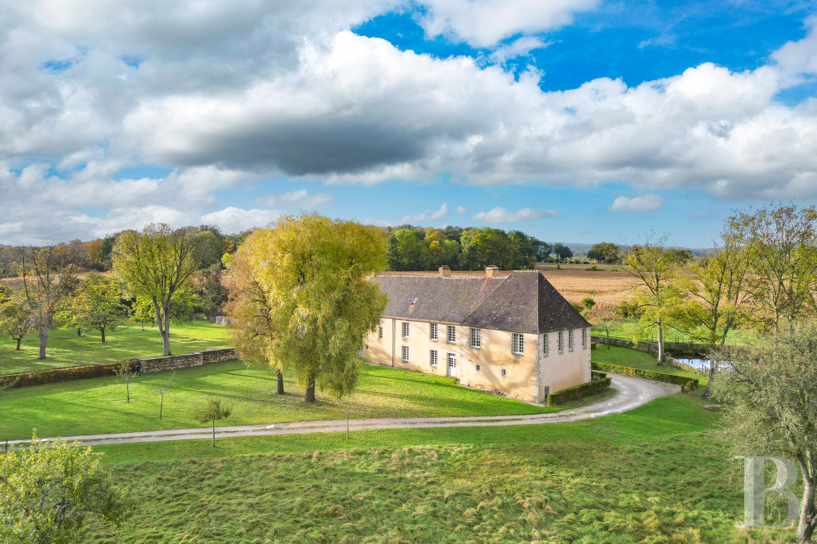 Dans l’Orne, au sud de la forêt domaniale d’Écouves, une gentilhommière du 18e siècle minutieusement rénovée - photo  n°3